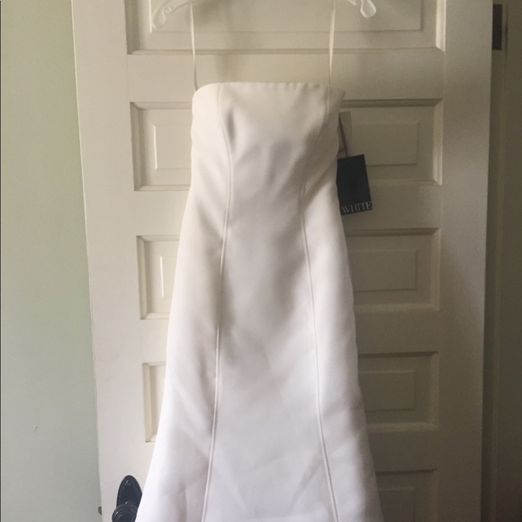 NEW Vera Wang mermaid wedding gown - Picture 3 of 6